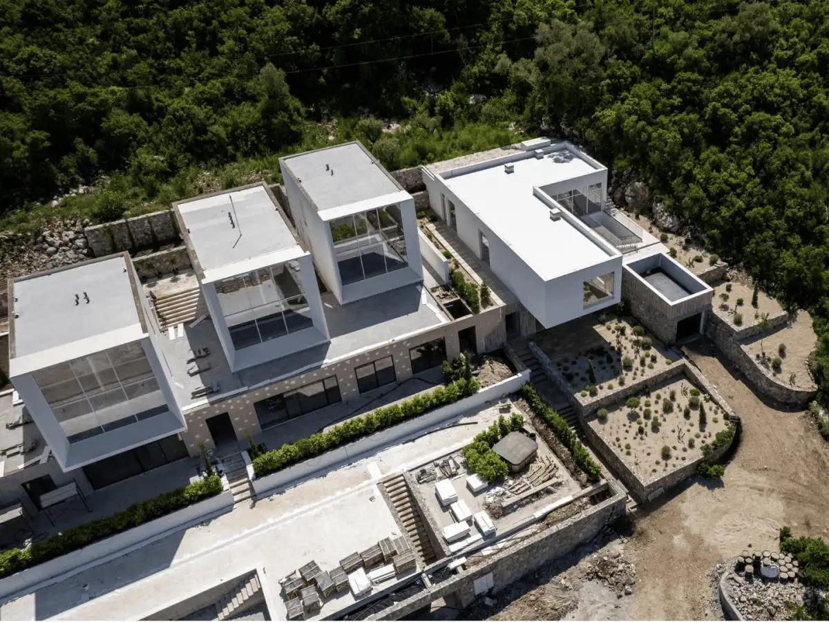 House 328m² in Montenegro, Krasici. Priced at 1800000€ rent photo-29