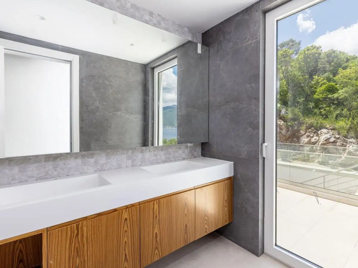 House 328m² in Montenegro, Krasici. Priced at 1800000€ rent photo-37