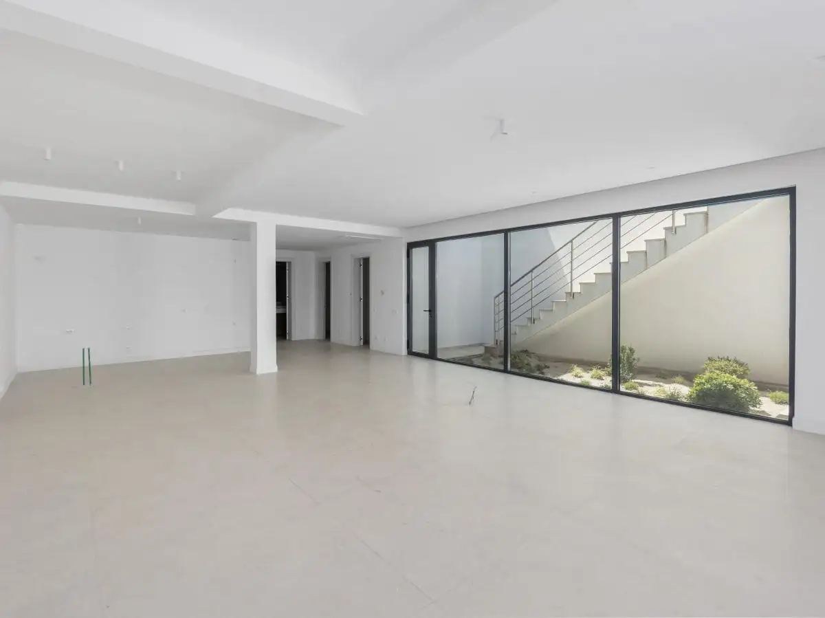 House 328m² in Montenegro, Krasici. Priced at 1800000€ rent photo-40