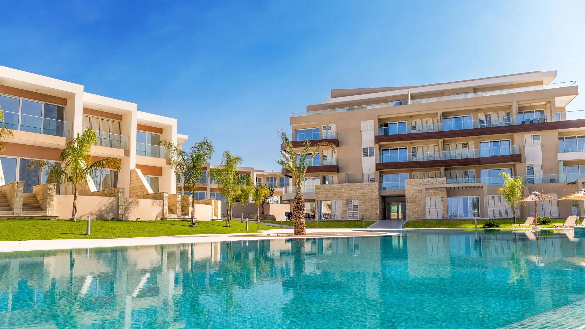 Flat 45m² in Cyprus, Chloraka. Priced at 299000€ rent photo-1