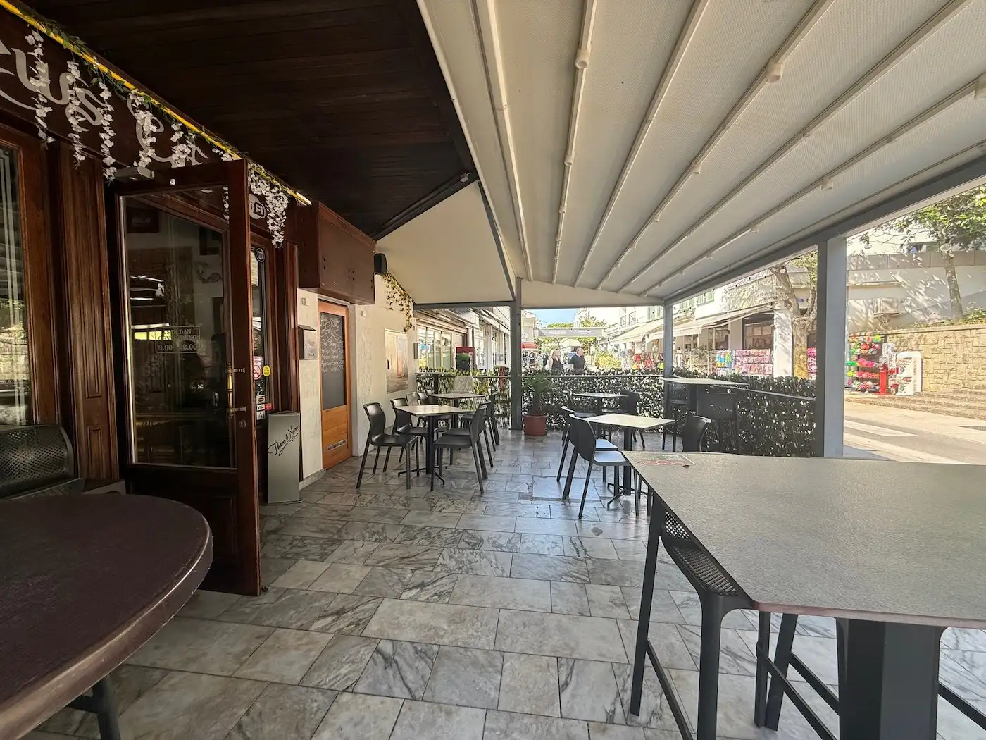 Cafes/Restaurants 273m² in Slovenia, Piran. Priced at 1500000€ rent photo-2
