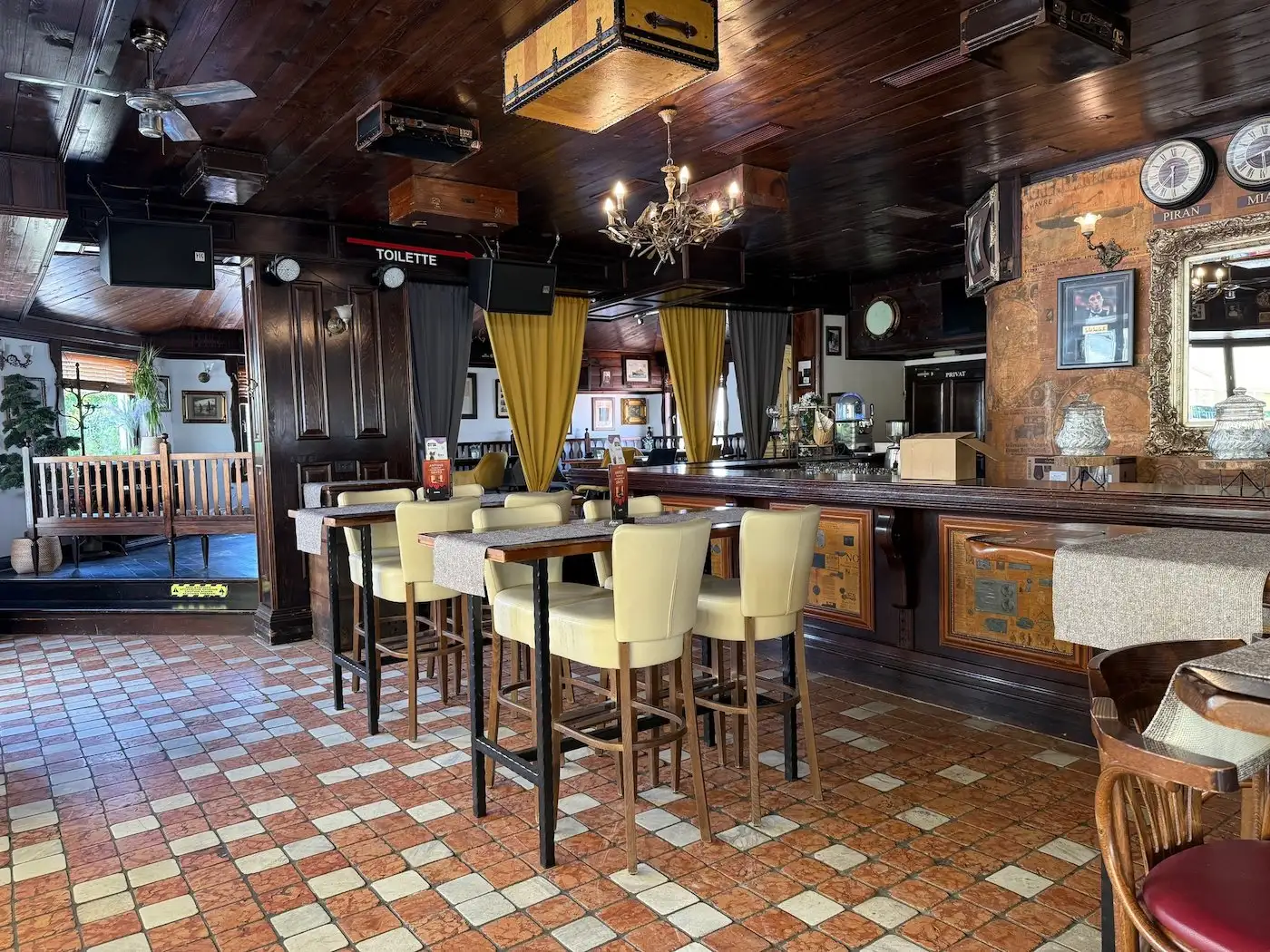 Cafes/Restaurants 273m² in Slovenia, Piran. Priced at 1500000€ rent photo-6