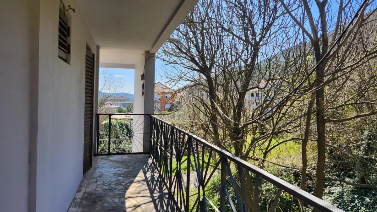 House 240m² in Montenegro, Igalo. Priced at 160000€ rent photo-1