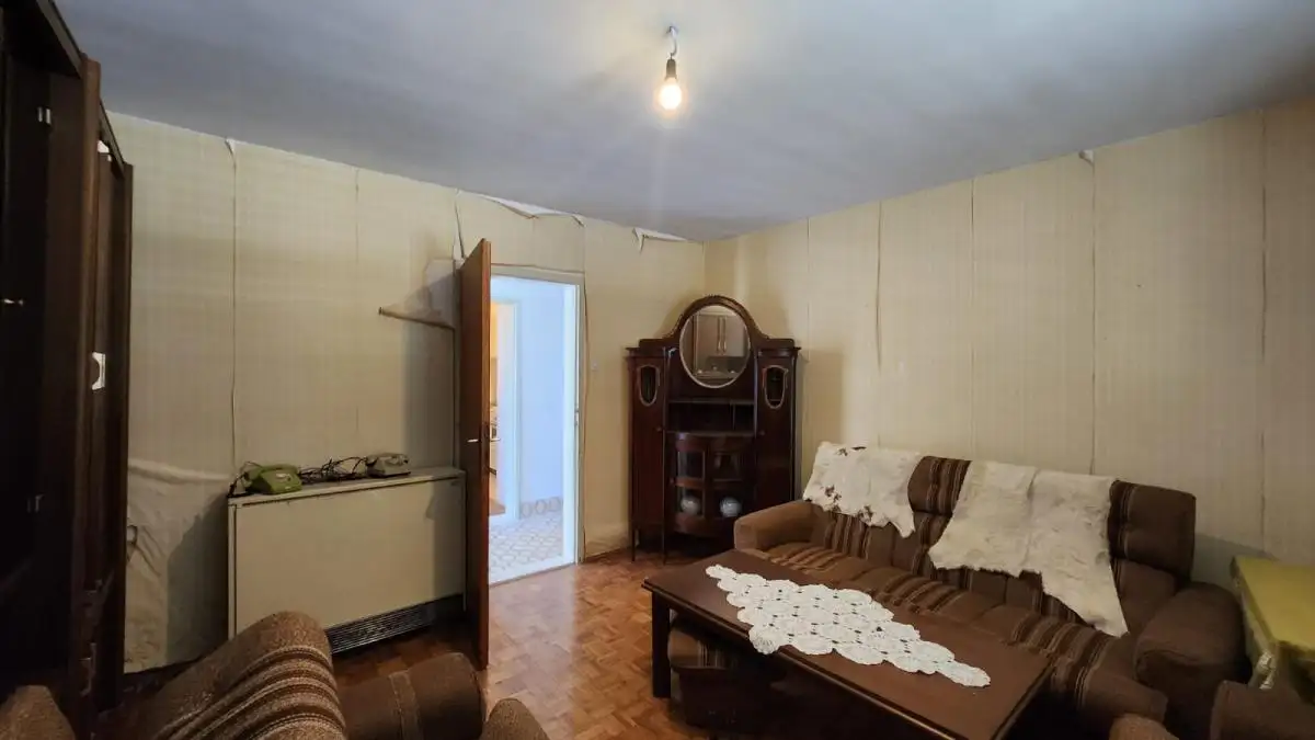 House 240m² in Montenegro, Igalo. Priced at 160000€ rent photo-7