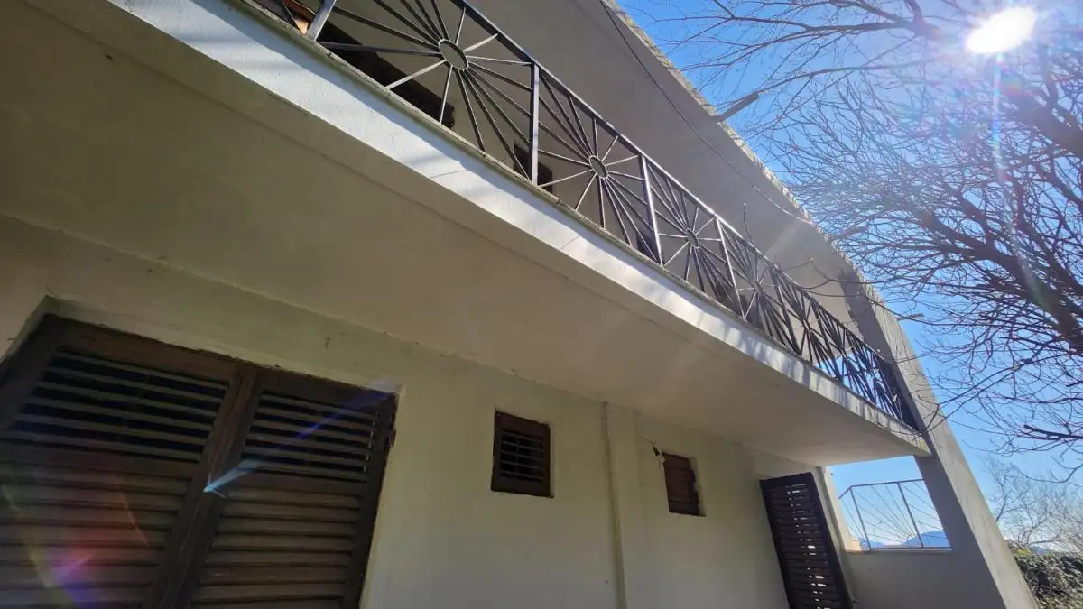 House 240m² in Montenegro, Igalo. Priced at 160000€ rent photo-8