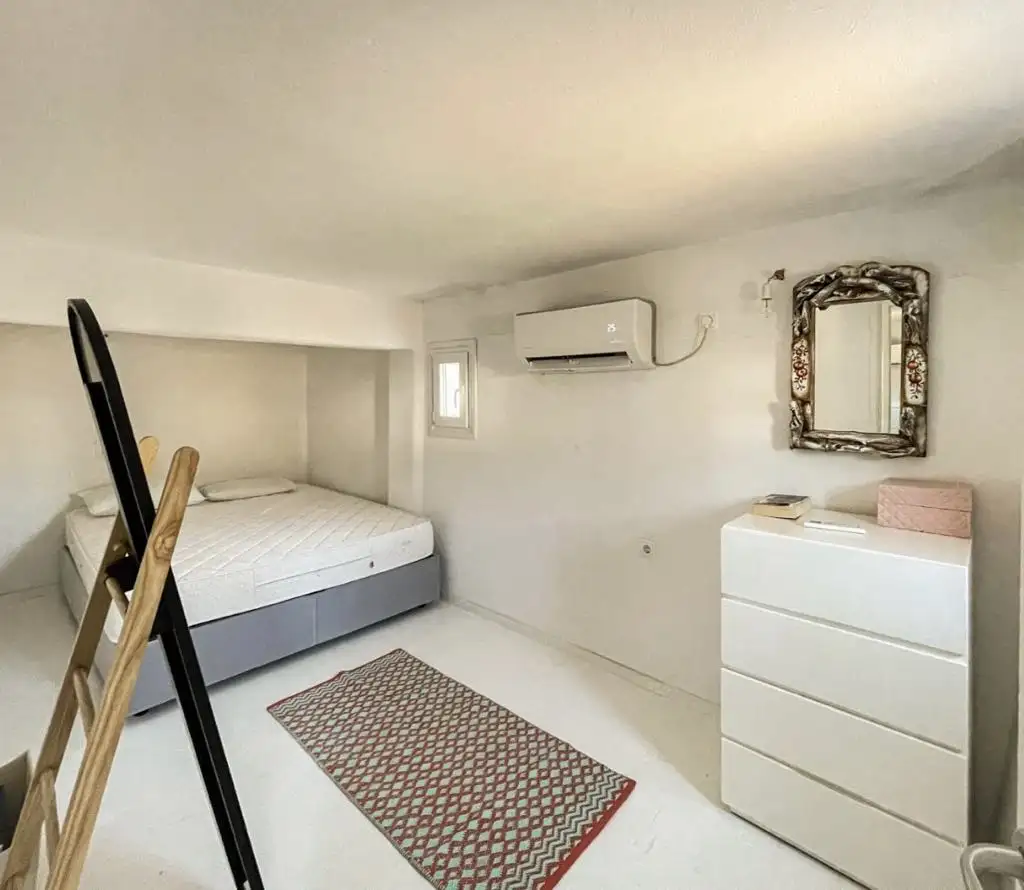 Duplex 60m² in Greece, Paros. Priced at 350000€ rent photo-1