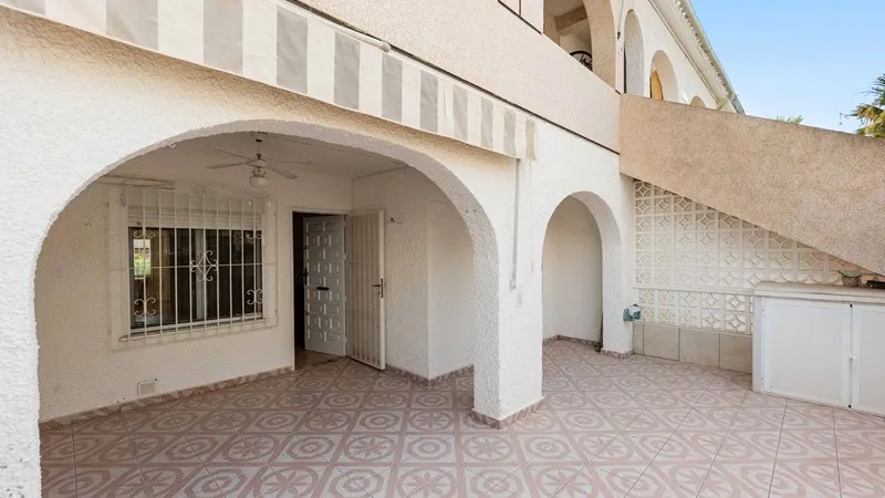 Flat 72m² in Spain, Orihuela. Priced at 102720£ rent photo-3
