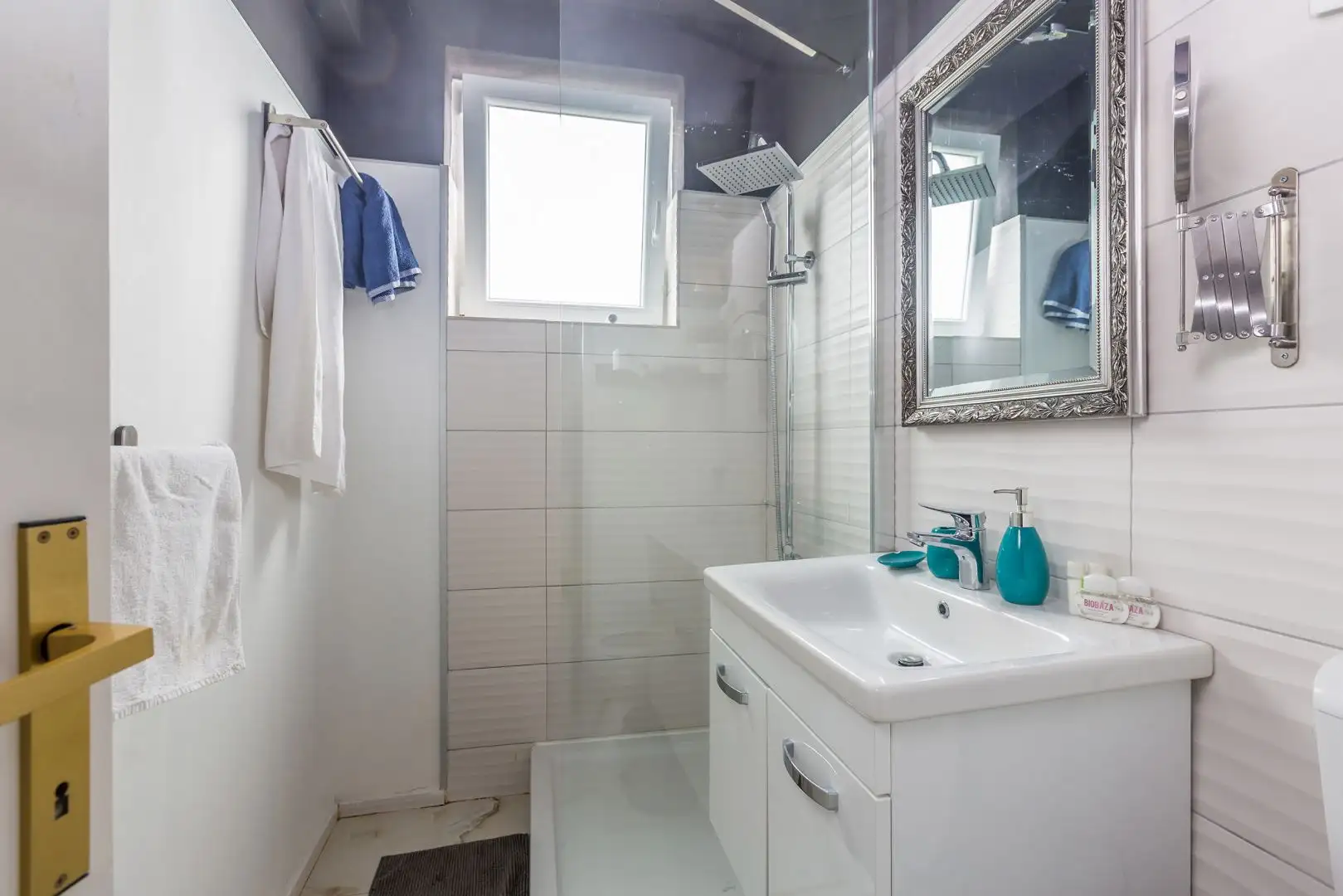 Hotels 400m² in Croatia, Malinska. Priced at 1200000€ rent photo-11