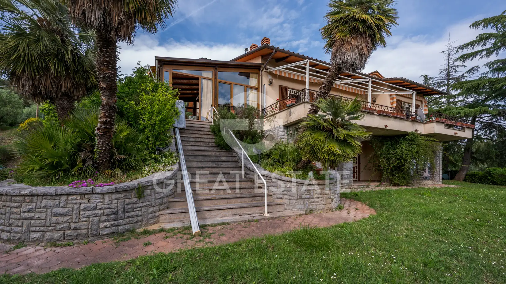 Villa 460m² in Italy, Perugia. Priced at 900000€ rent photo-7