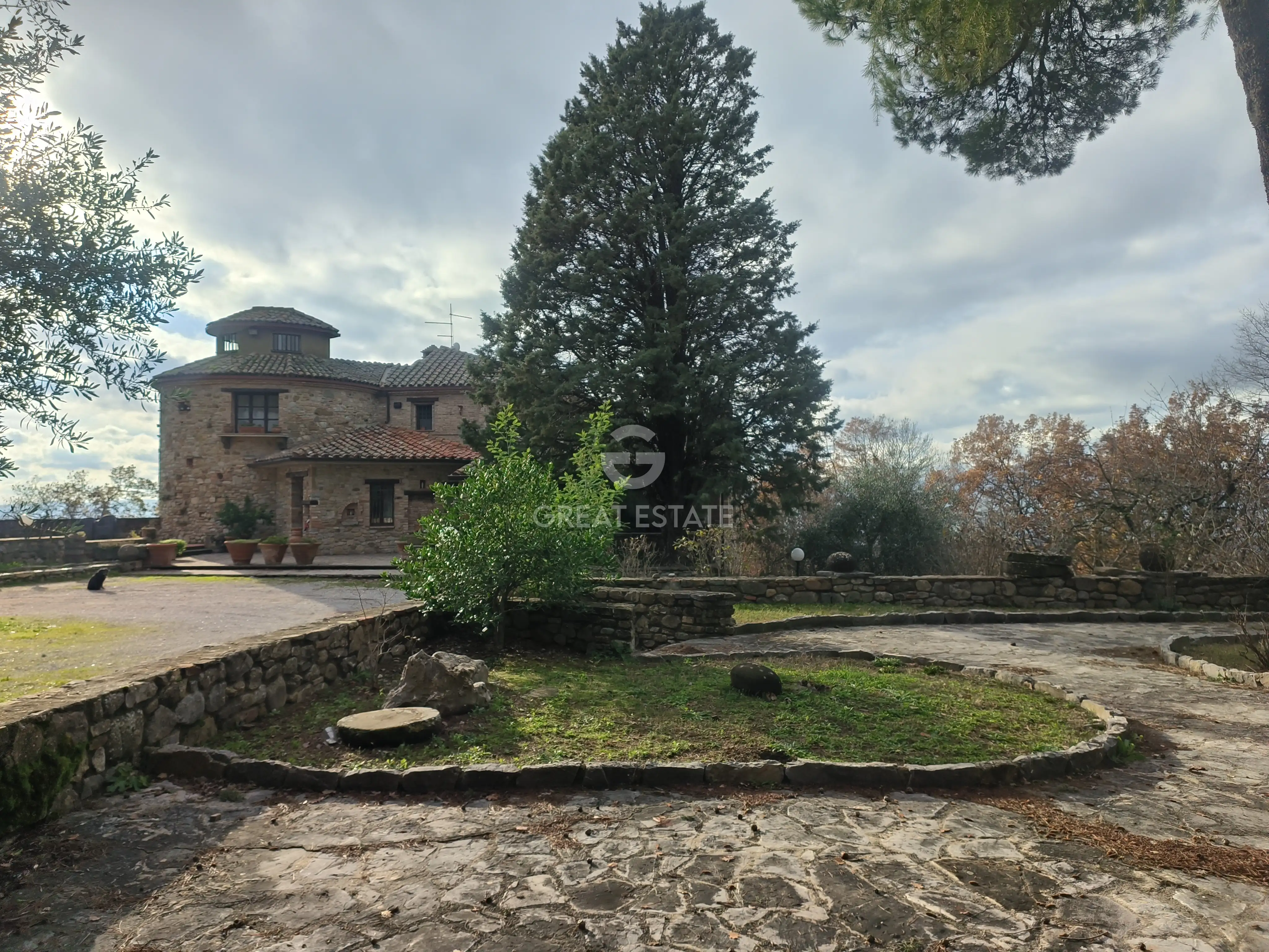 House 932m² in Italy, Terney. Priced at 900000€ rent photo-5