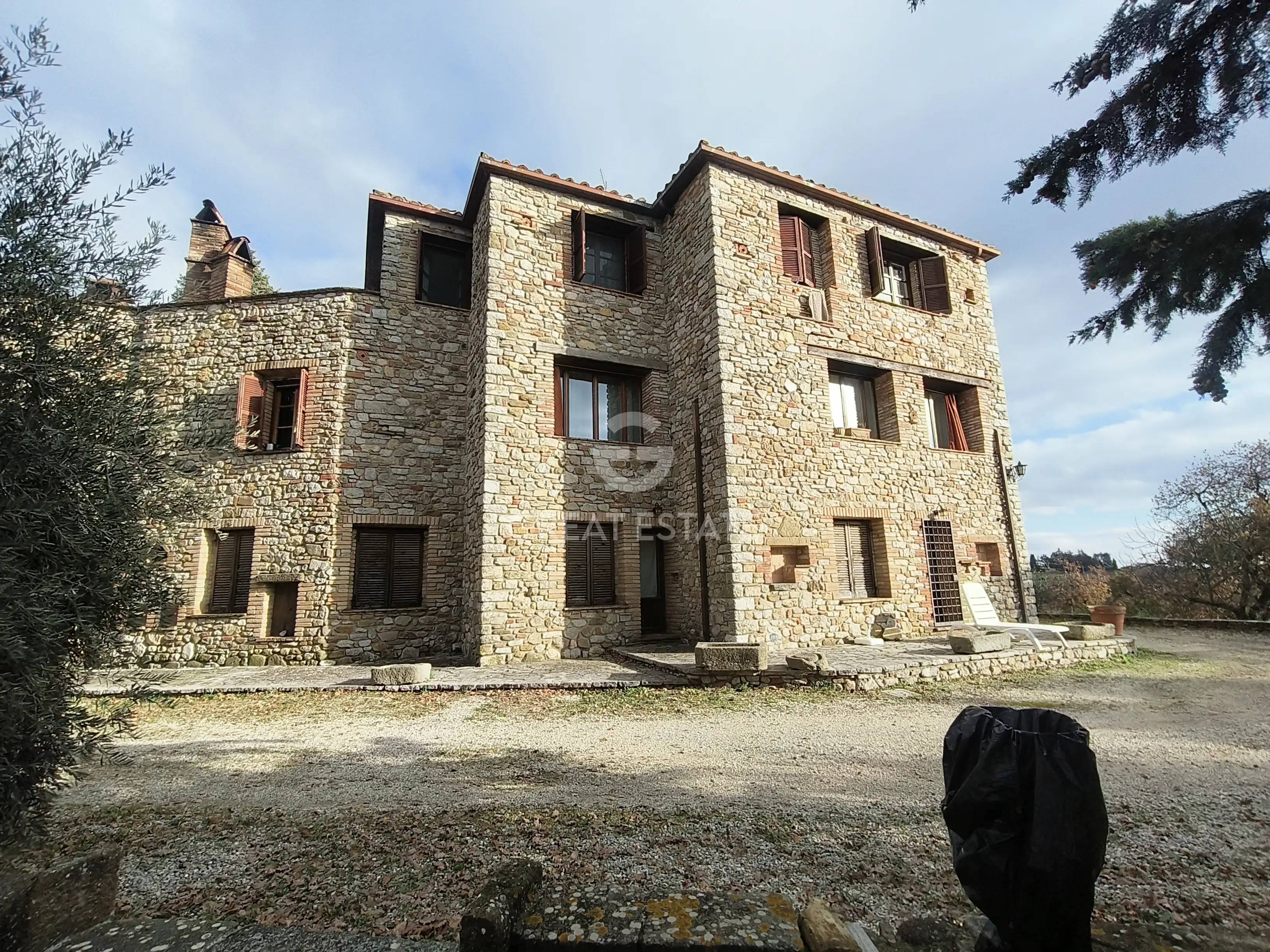House 932m² in Italy, Terney. Priced at 900000€ rent photo-6