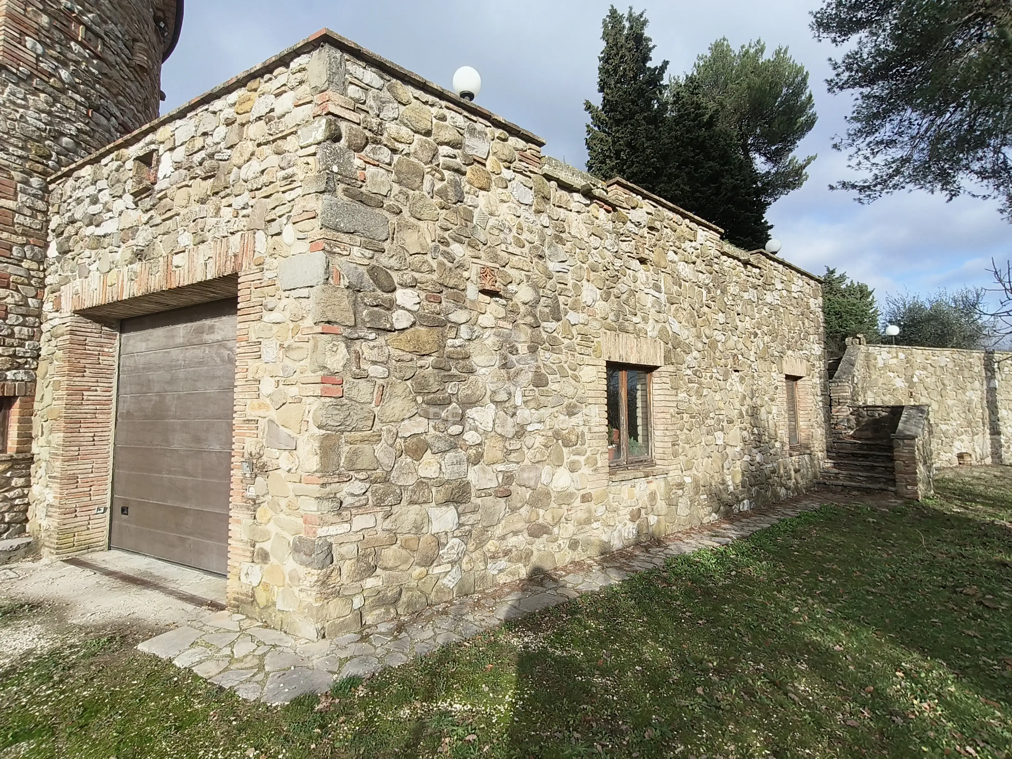 House 932m² in Italy, Terney. Priced at 900000€ rent photo-8