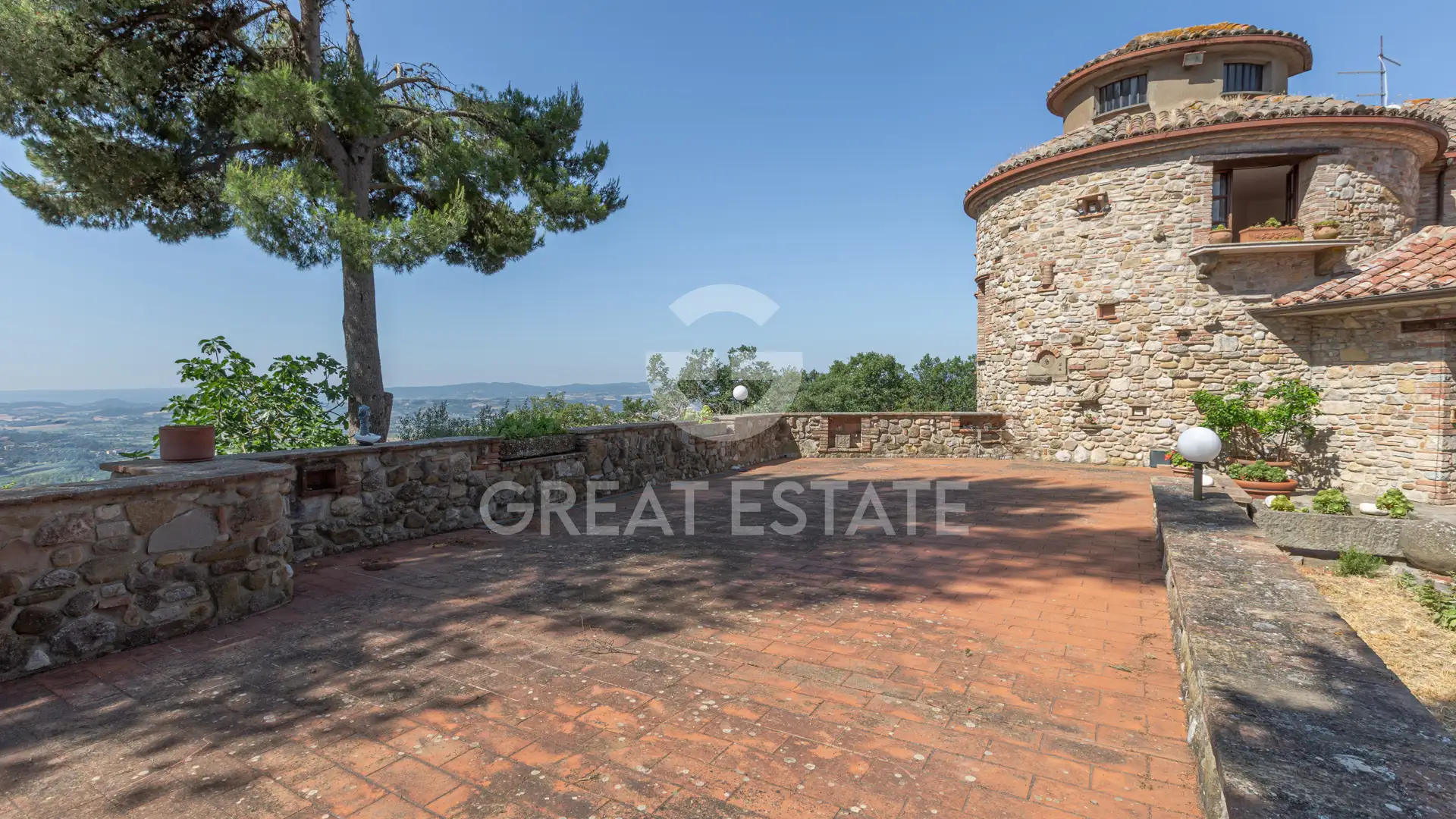 House 932m² in Italy, Terney. Priced at 800000€ rent photo-4