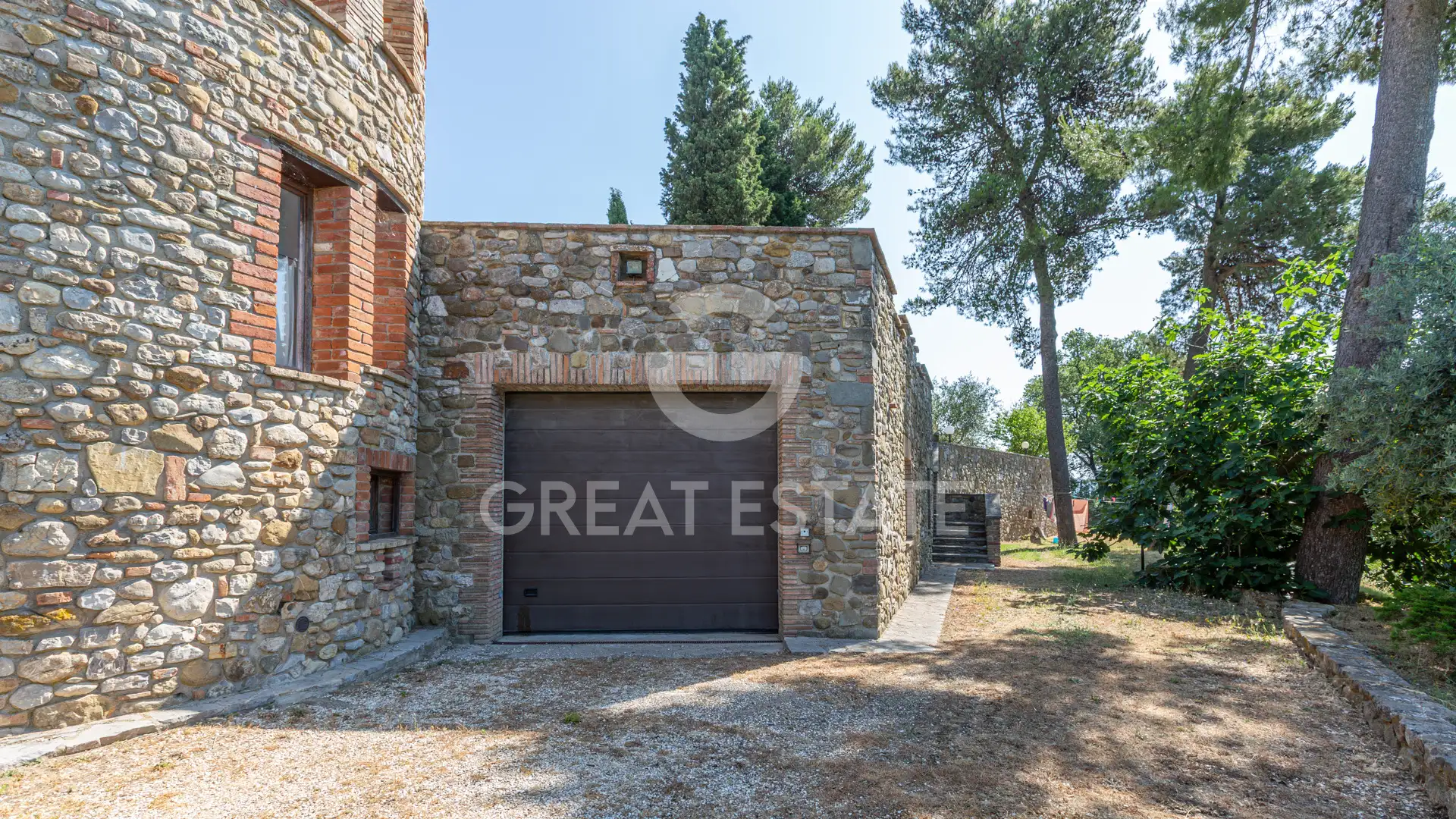 House 932m² in Italy, Terney. Priced at 800000€ rent photo-9