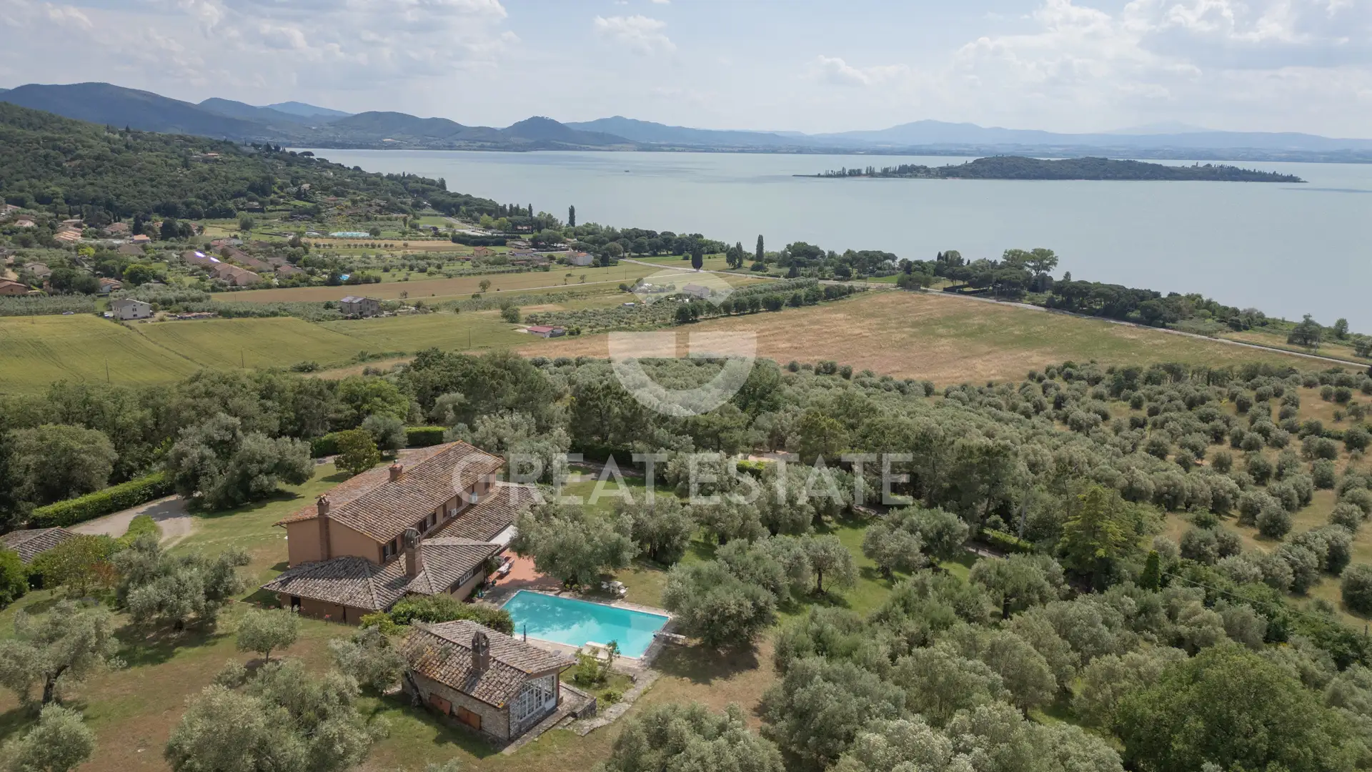 House 691m² in Italy, Perugia. Priced at 1400000€ rent photo-1