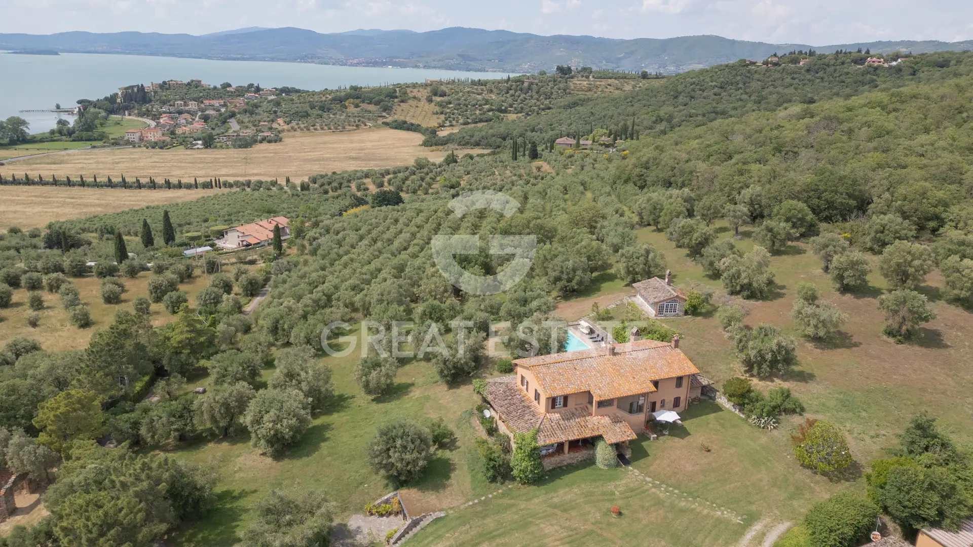 House 691m² in Italy, Perugia. Priced at 1400000€ rent photo-9