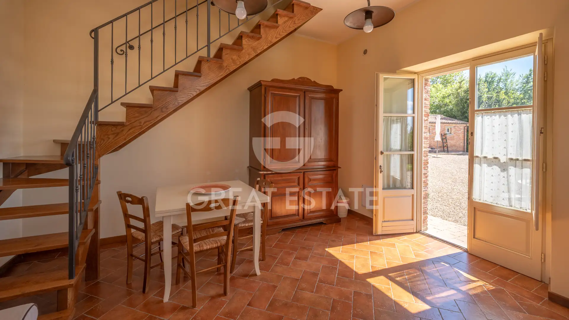 House 738m² in Italy, Arezzo. Priced at 1750000€ rent photo-11