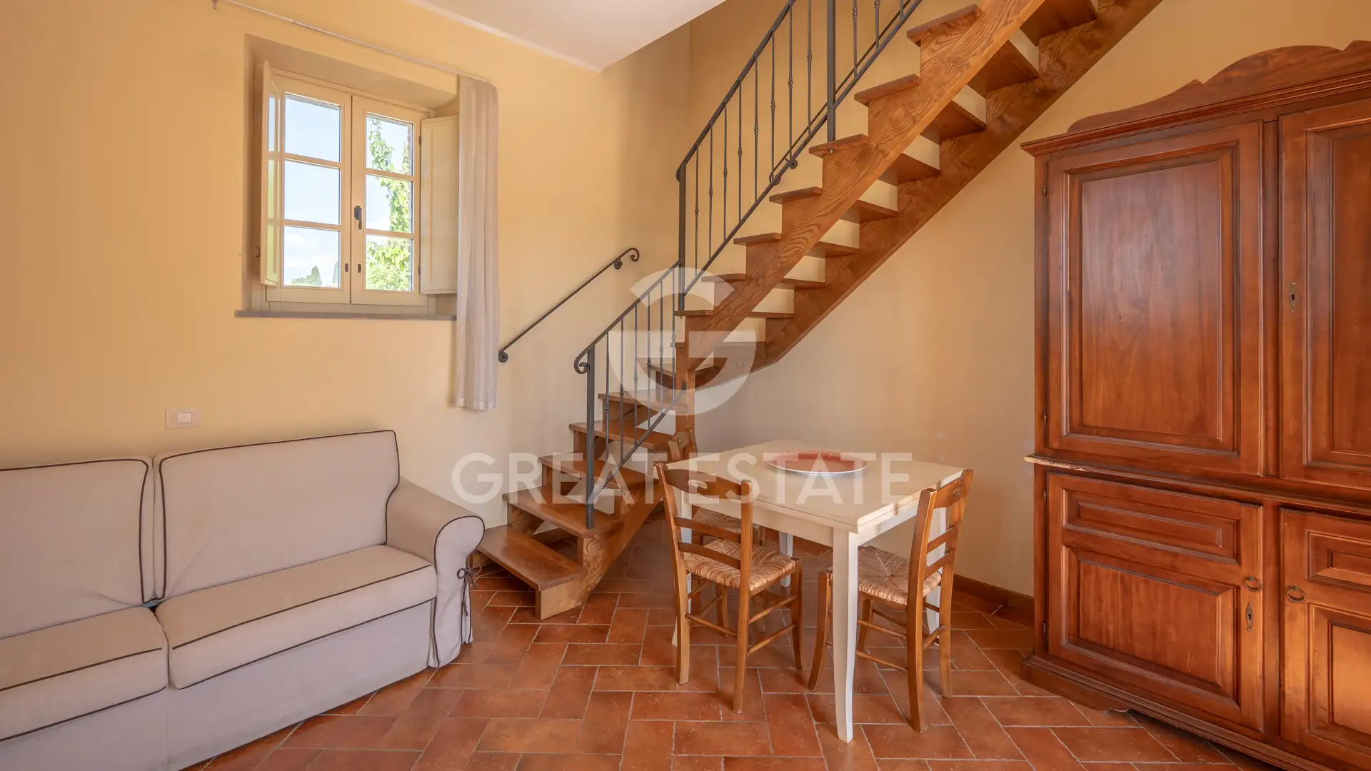 House 738m² in Italy, Arezzo. Priced at 1750000€ rent photo-12
