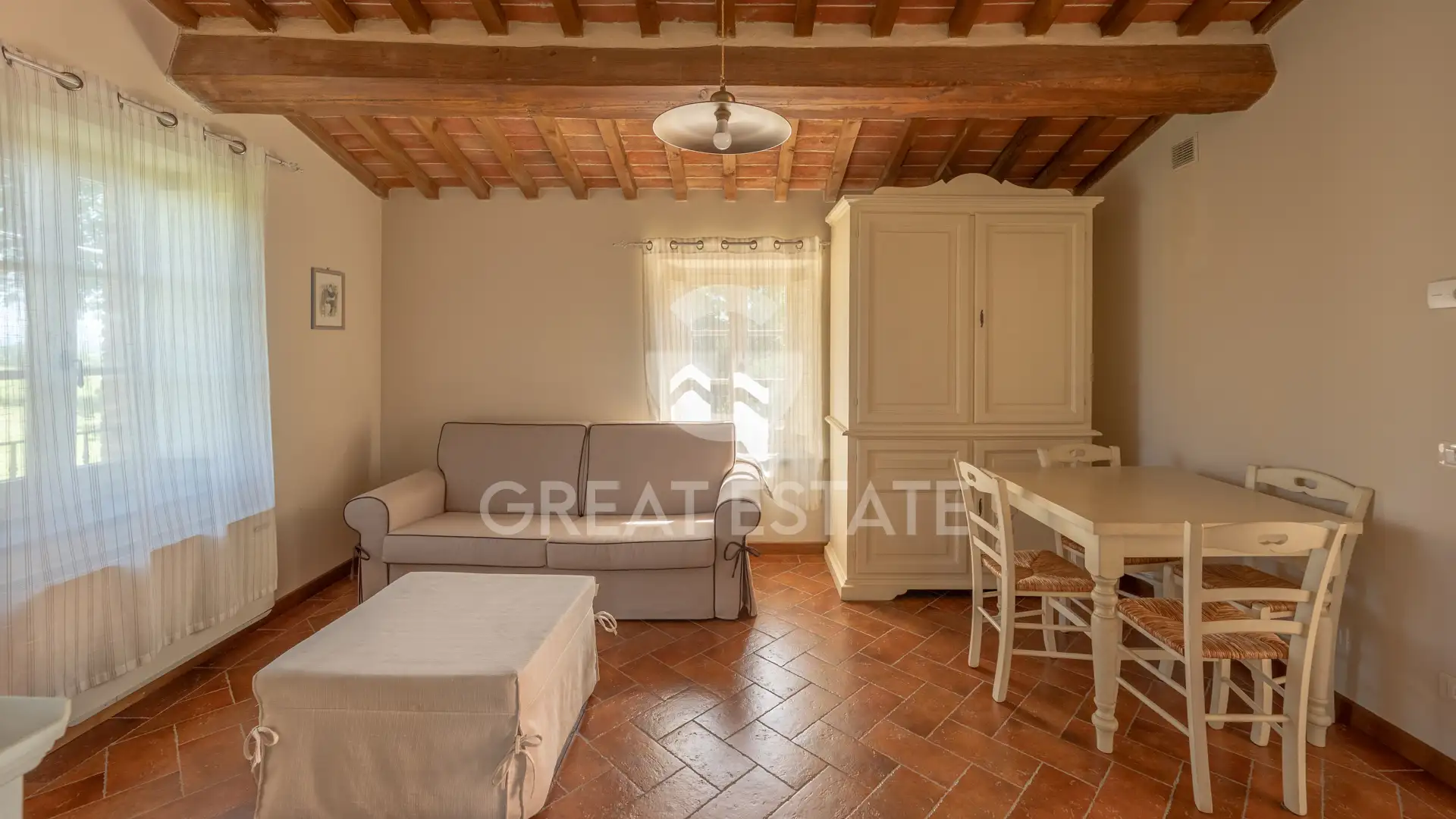 House 738m² in Italy, Arezzo. Priced at 1750000€ rent photo-15