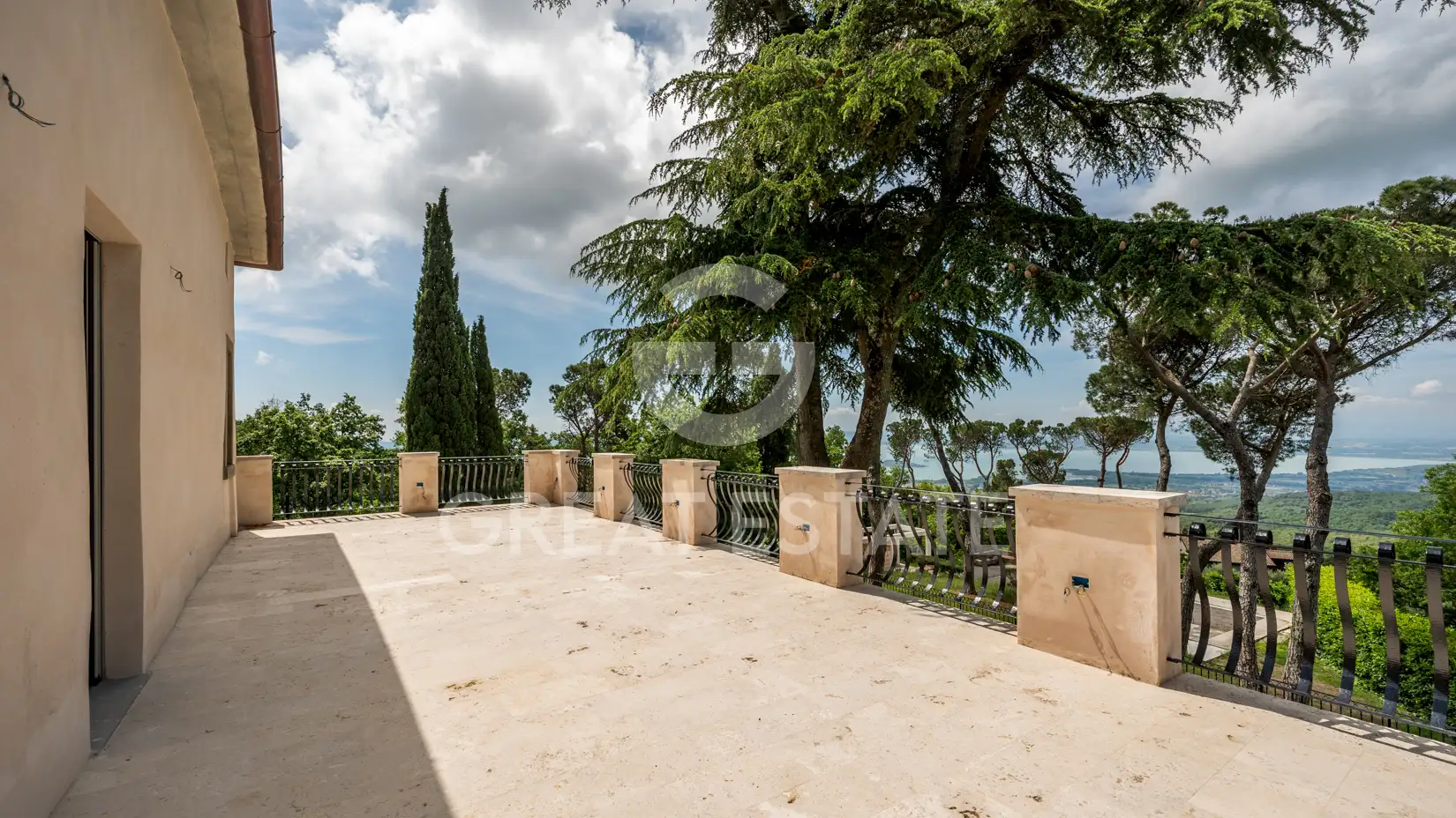 Villa 595m² in Italy, Perugia. Priced at 2400000€ rent photo-5
