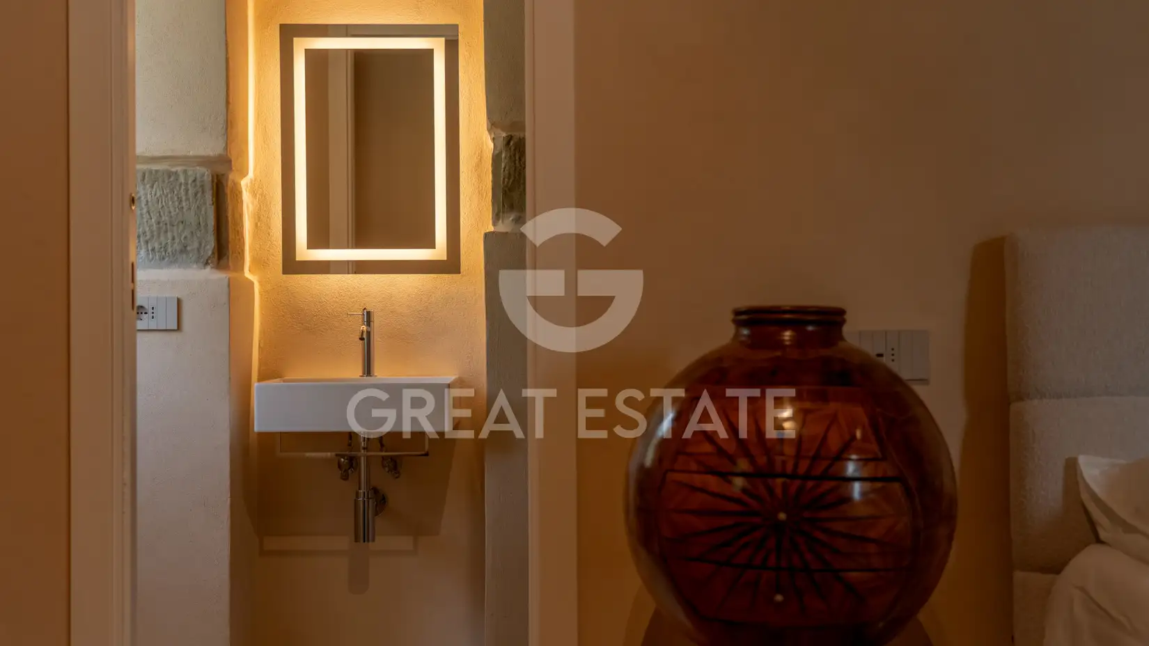 Villa 595m² in Italy, Perugia. Priced at 2400000€ rent photo-14