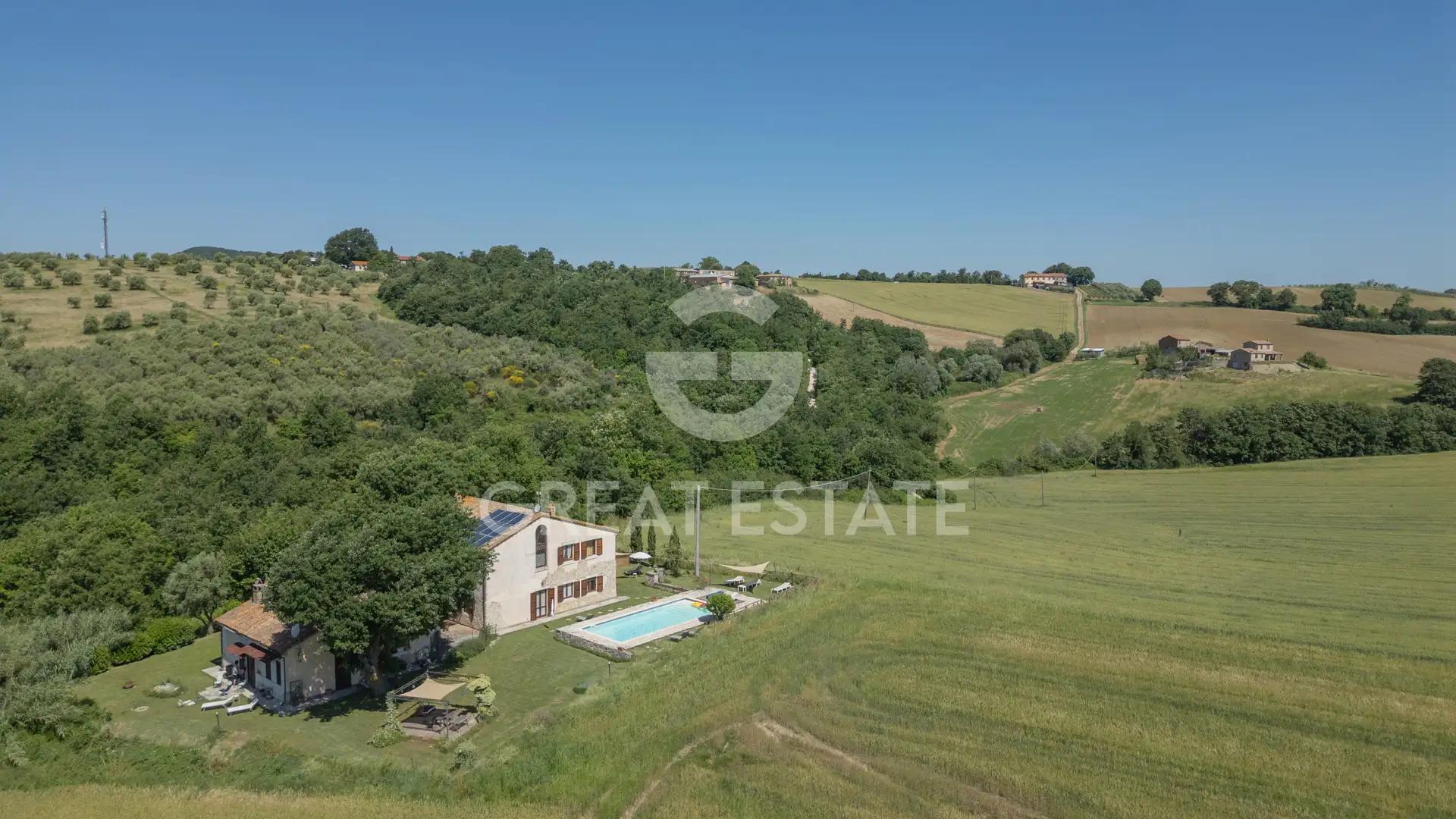 House 367m² in Italy, Terney. Priced at 450000€ rent photo-3
