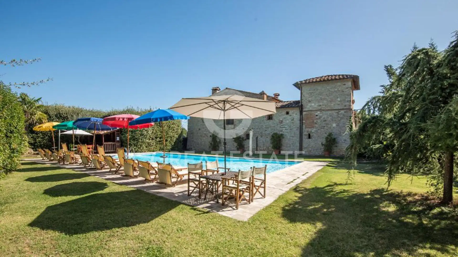 House 1211m² in Italy, Siena. Priced at 2850000€ rent photo-2