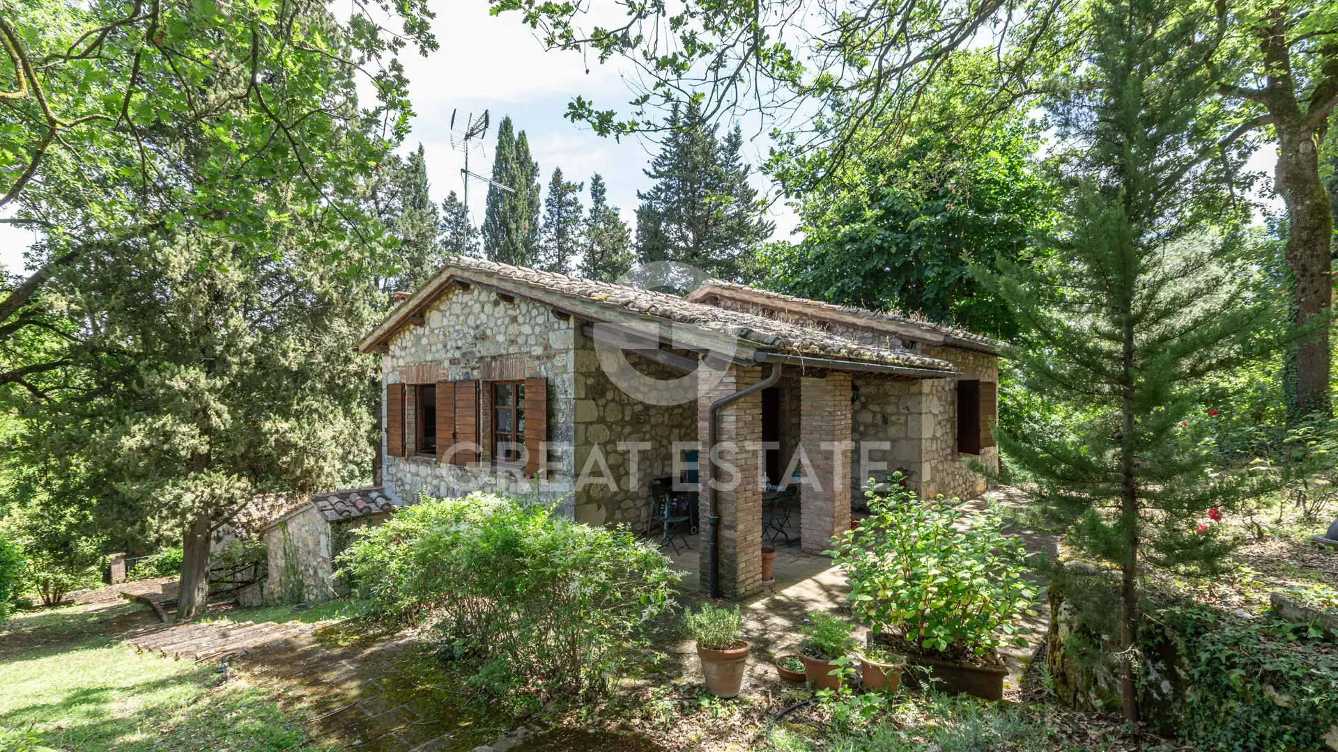 House 825m² in Italy, Siena. Priced at 2225000€ rent photo-2
