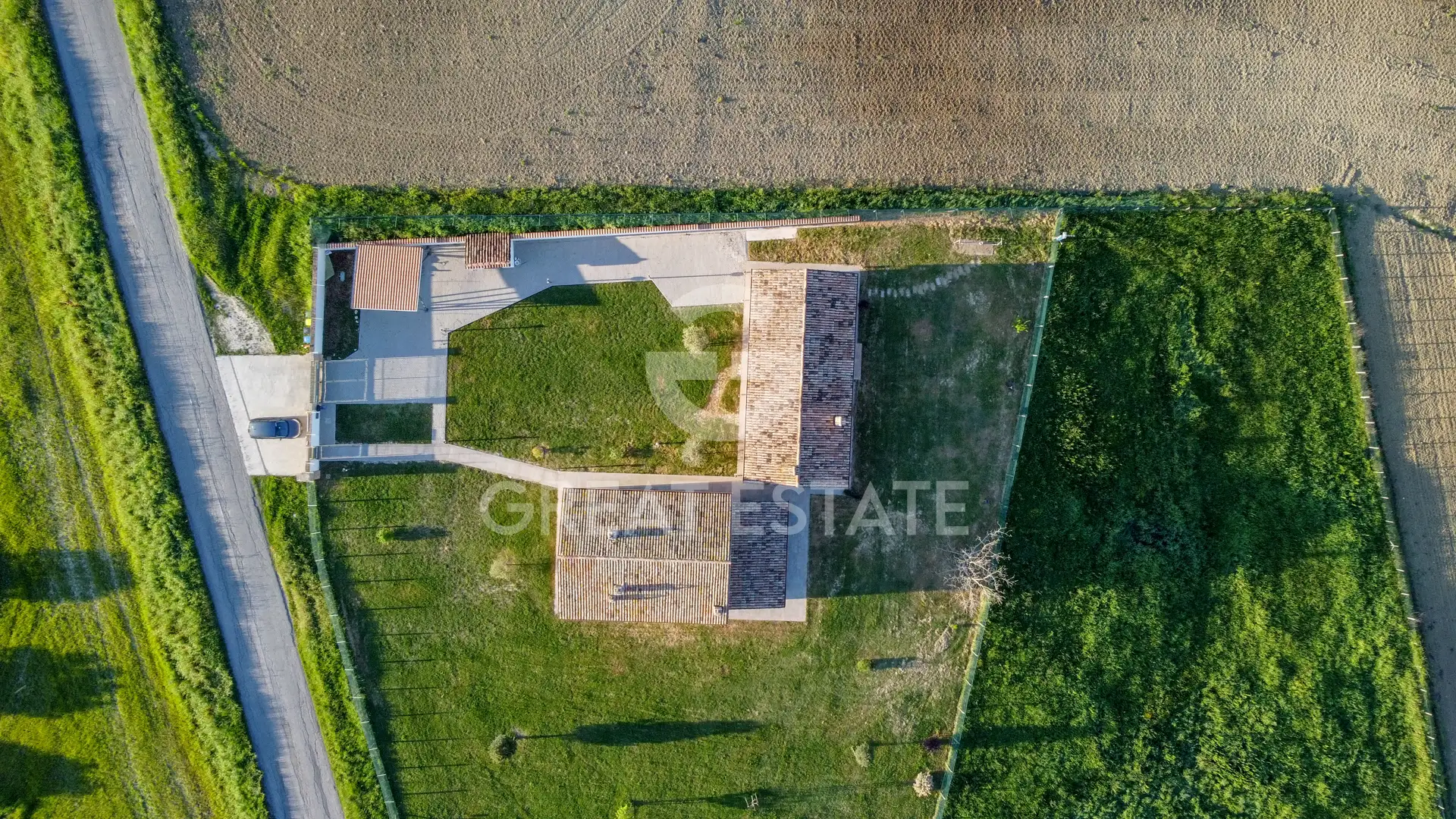 House 370m² in Italy, Terney. Priced at 480000€ rent photo-6
