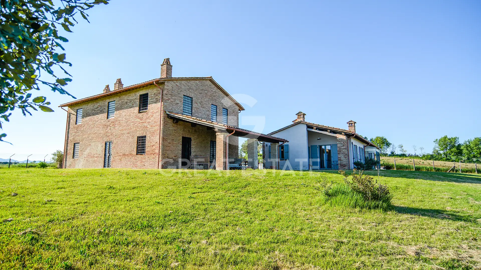 House 370m² in Italy, Terney. Priced at 480000€ rent photo-9
