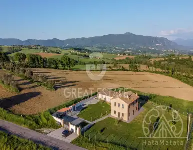 Buy in Italy for 480000€