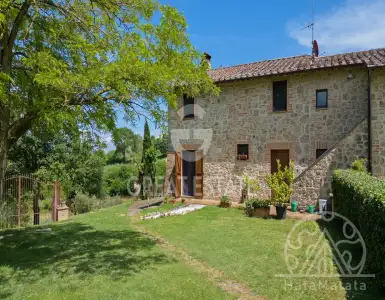Buy in Italy for 675000€