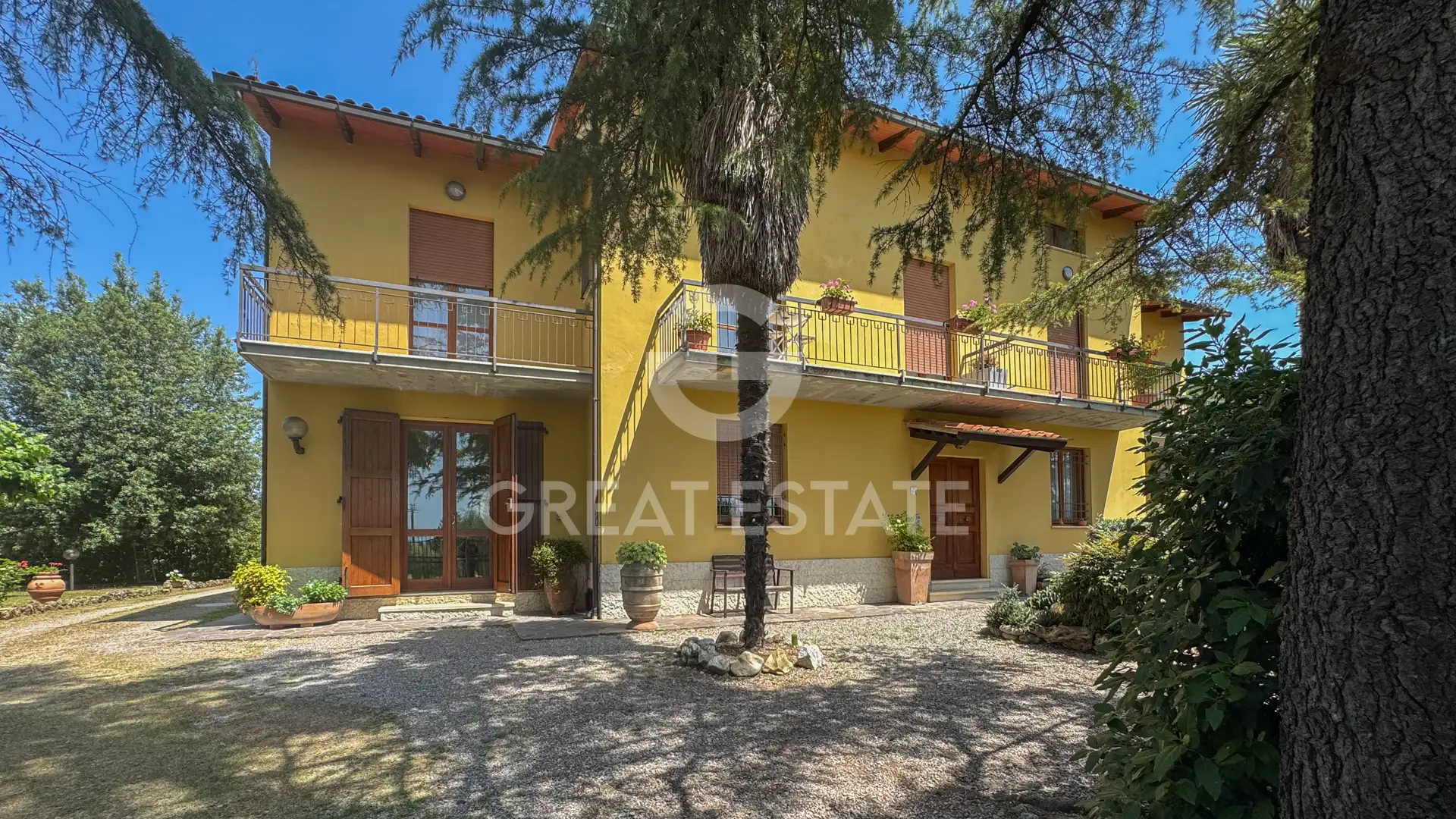 Villa 437m² in Italy, Siena. Priced at 700000€ rent photo-10