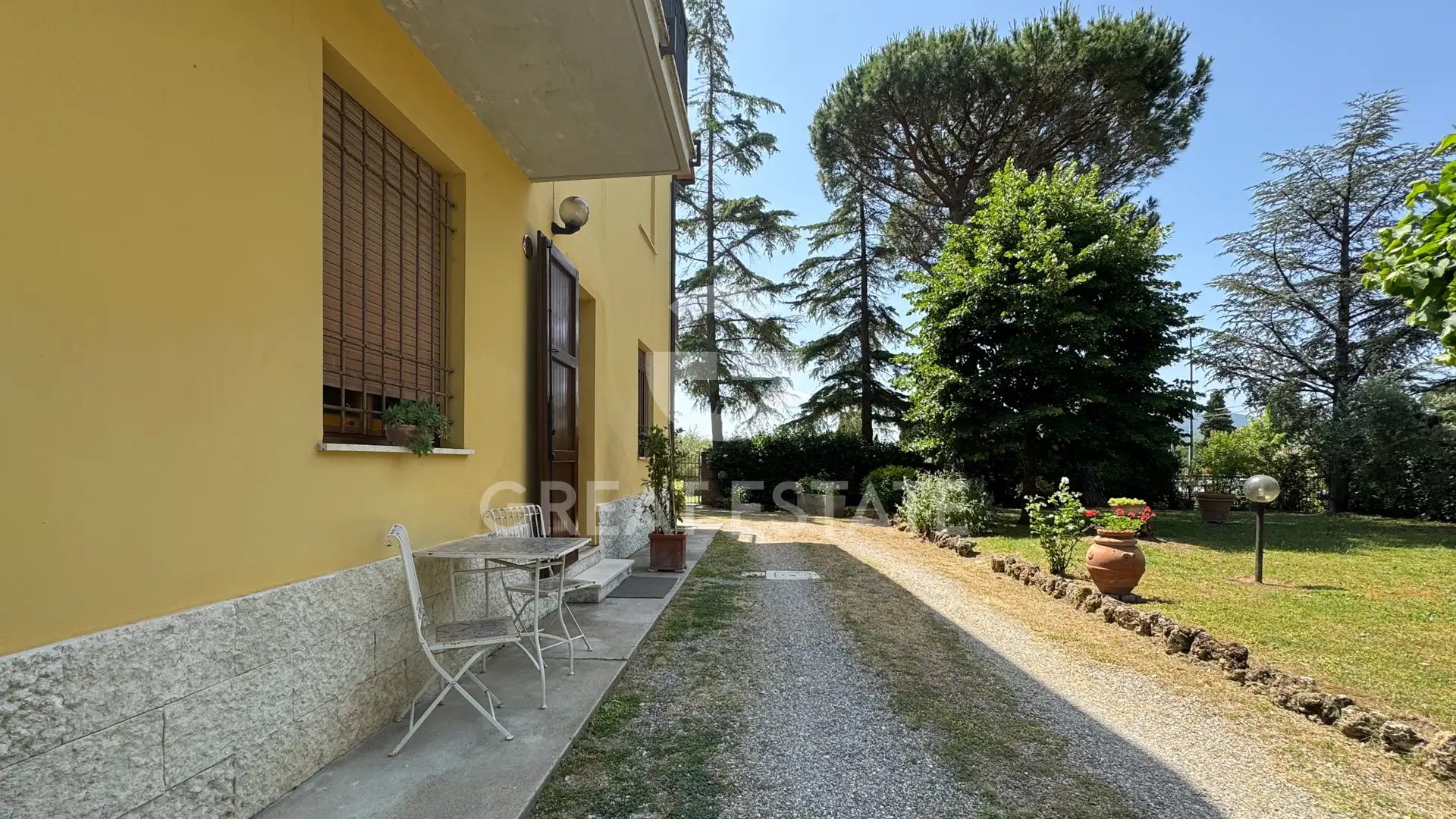 Villa 437m² in Italy, Siena. Priced at 700000€ rent photo-12