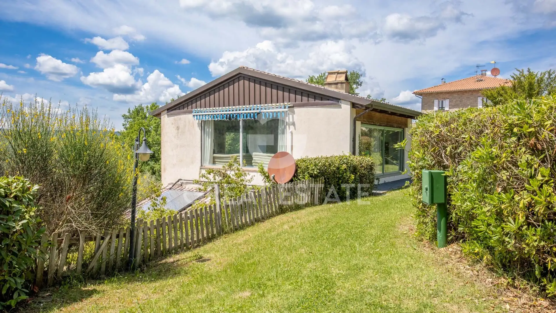 House 1182m² in Italy, Perugia. Priced at 1850000€ rent photo-13