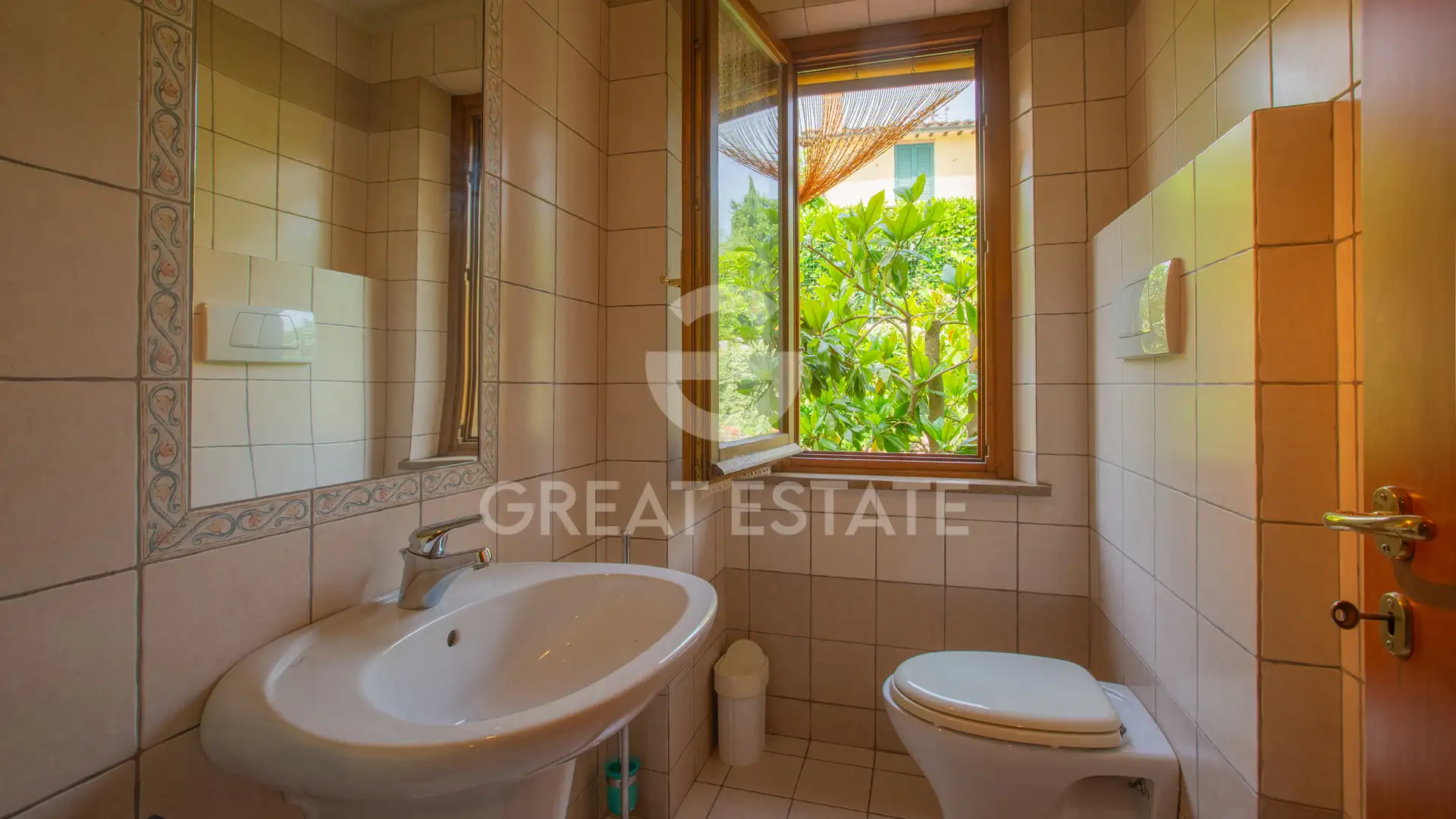 Villa 343m² in Italy, Siena. Priced at 520000€ rent photo-15