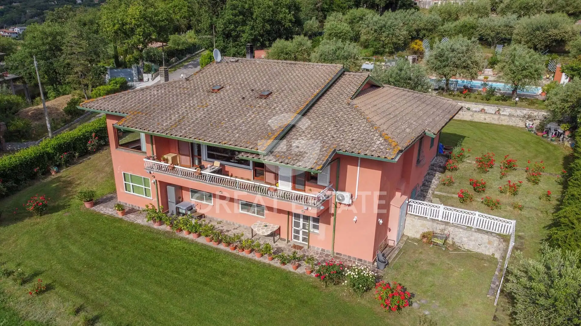 Villa 445m² in Italy, Perugia. Priced at 780000€ rent photo-2