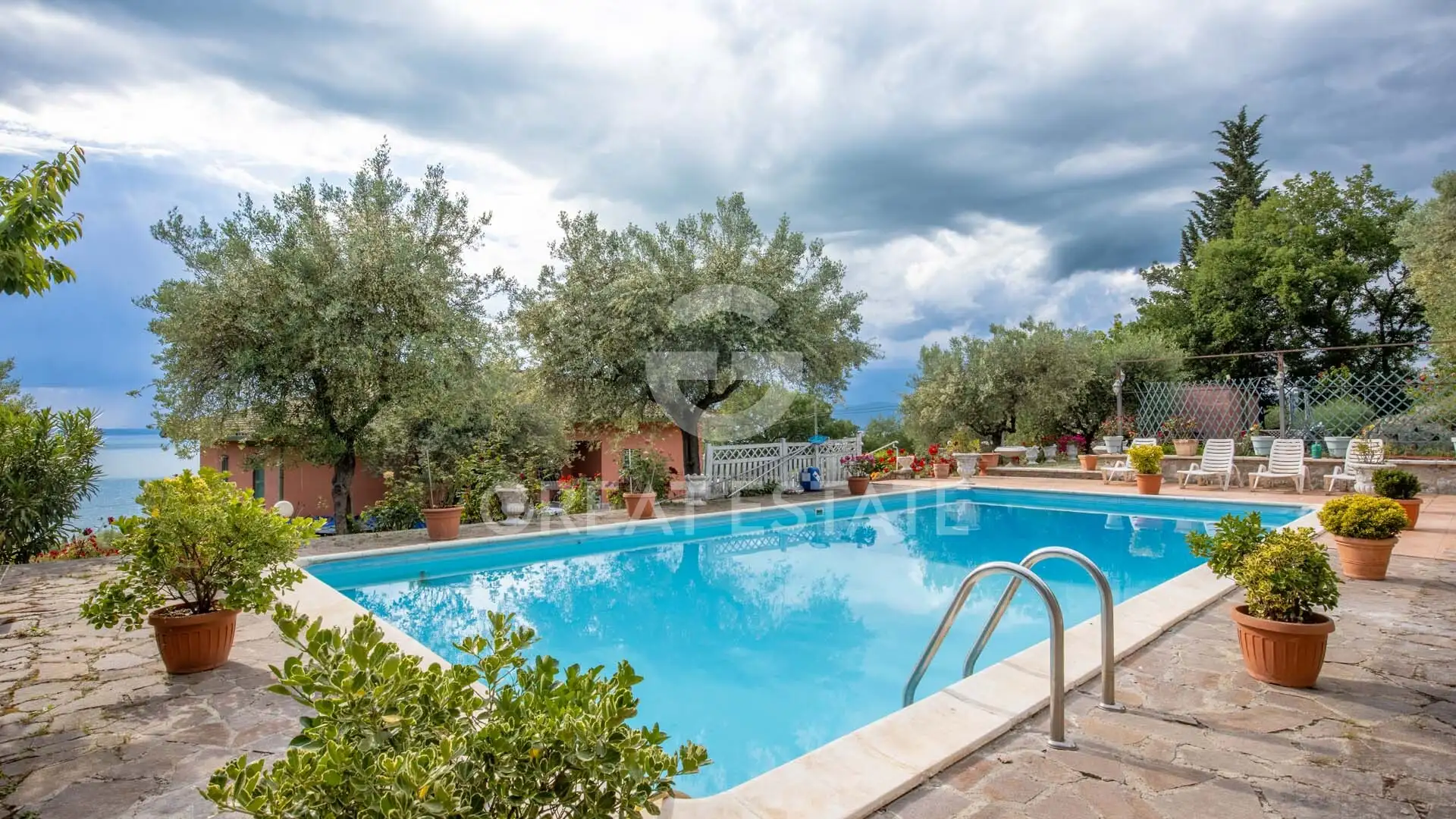 Villa 445m² in Italy, Perugia. Priced at 780000€ rent photo-6