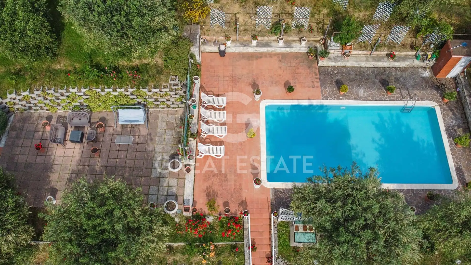 Villa 445m² in Italy, Perugia. Priced at 780000€ rent photo-11