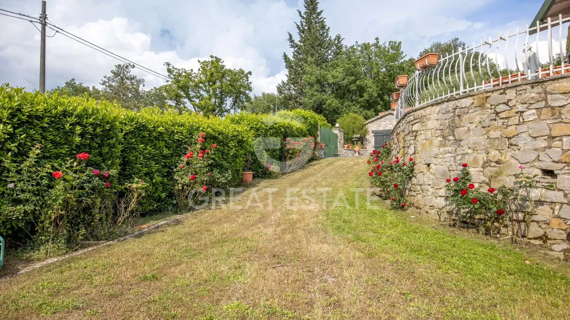 Villa 445m² in Italy, Perugia. Priced at 780000€ rent photo-15