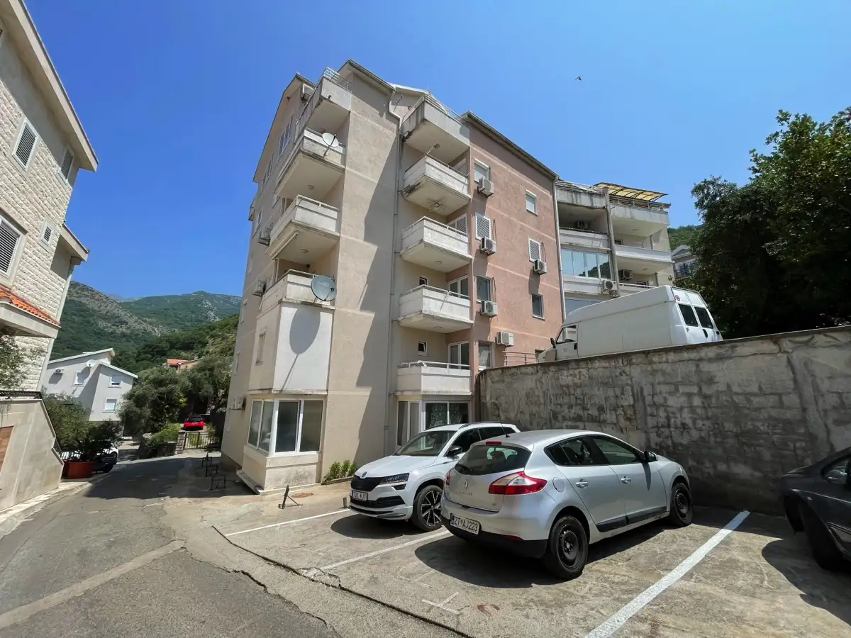 Flat 32m² in Montenegro, Przno. Priced at 70000€ rent photo-3