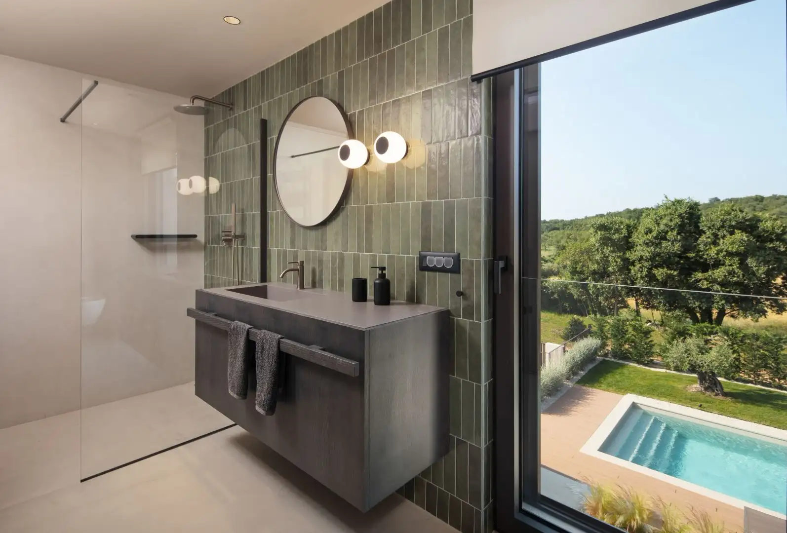 Villa 180m² in Croatia, Vrsar. Priced at 1400000€ rent photo-16