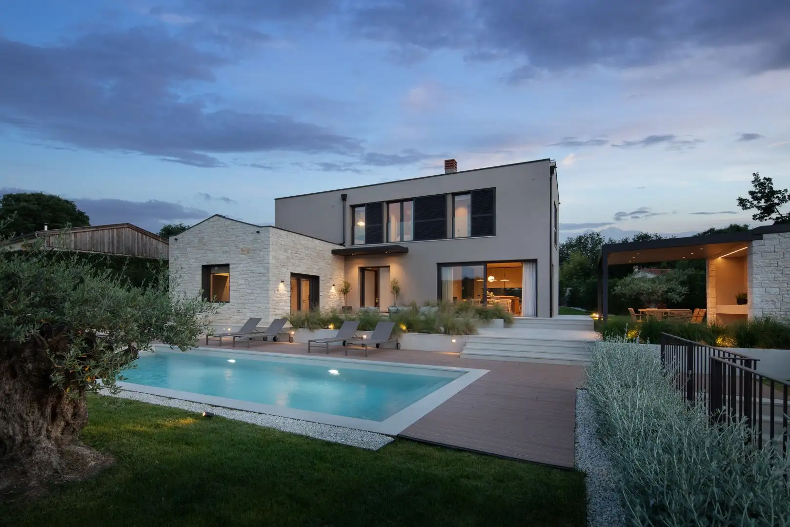 Villa 180m² in Croatia, Vrsar. Priced at 1400000€ rent photo-24