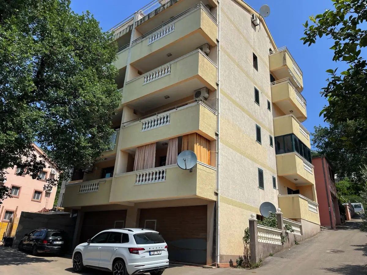 Flat 140m² in Montenegro, Budva. Priced at 310000€ rent photo-2