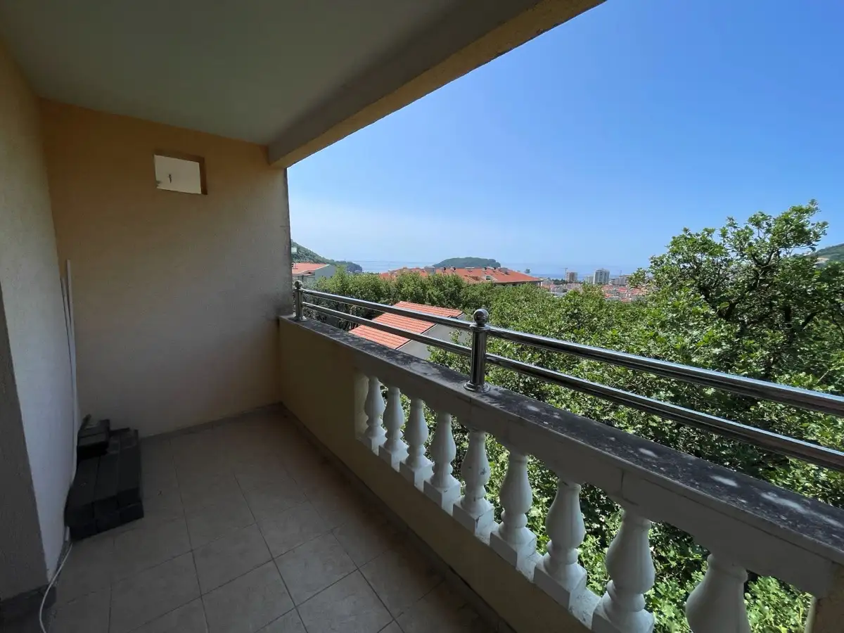 Flat 140m² in Montenegro, Budva. Priced at 310000€ rent photo-9