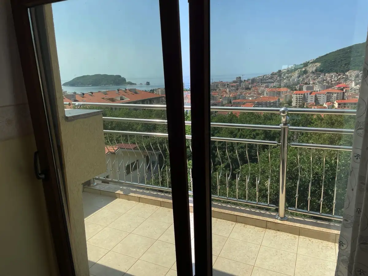 Flat 140m² in Montenegro, Budva. Priced at 310000€ rent photo-19