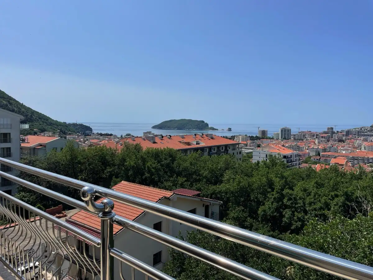 Flat 140m² in Montenegro, Budva. Priced at 310000€ rent photo-21