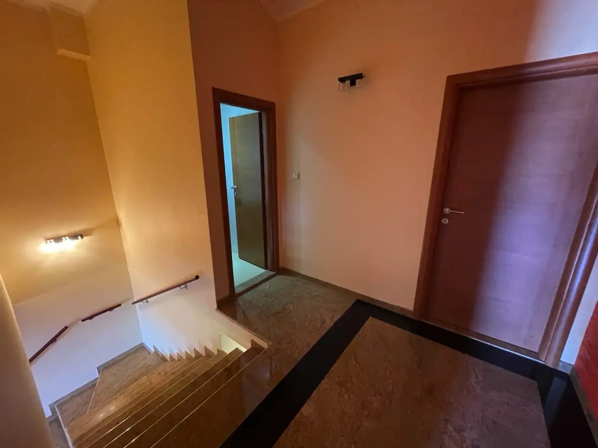 Flat 140m² in Montenegro, Budva. Priced at 310000€ rent photo-22