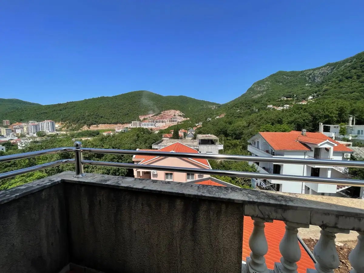 Flat 140m² in Montenegro, Budva. Priced at 310000€ rent photo-27