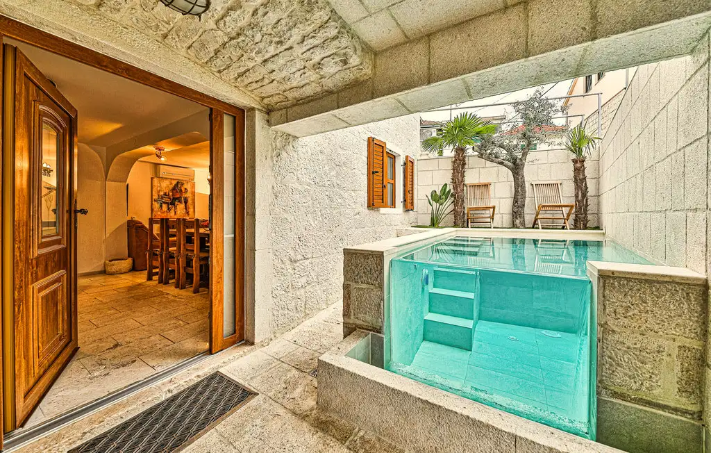 Villa 120m² in Croatia, Ciovo. Priced at 510000€ rent photo-5